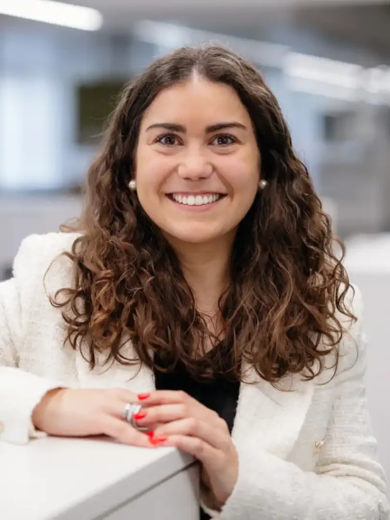 Headshot of Beatriz Maio