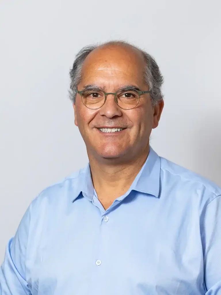 Headshot of Pedro Ramalho Carlos