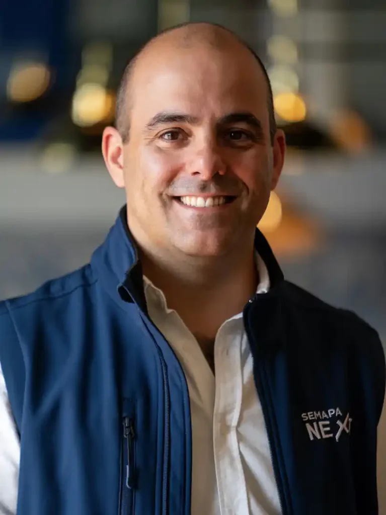 Headshot of Daniel Nascimento