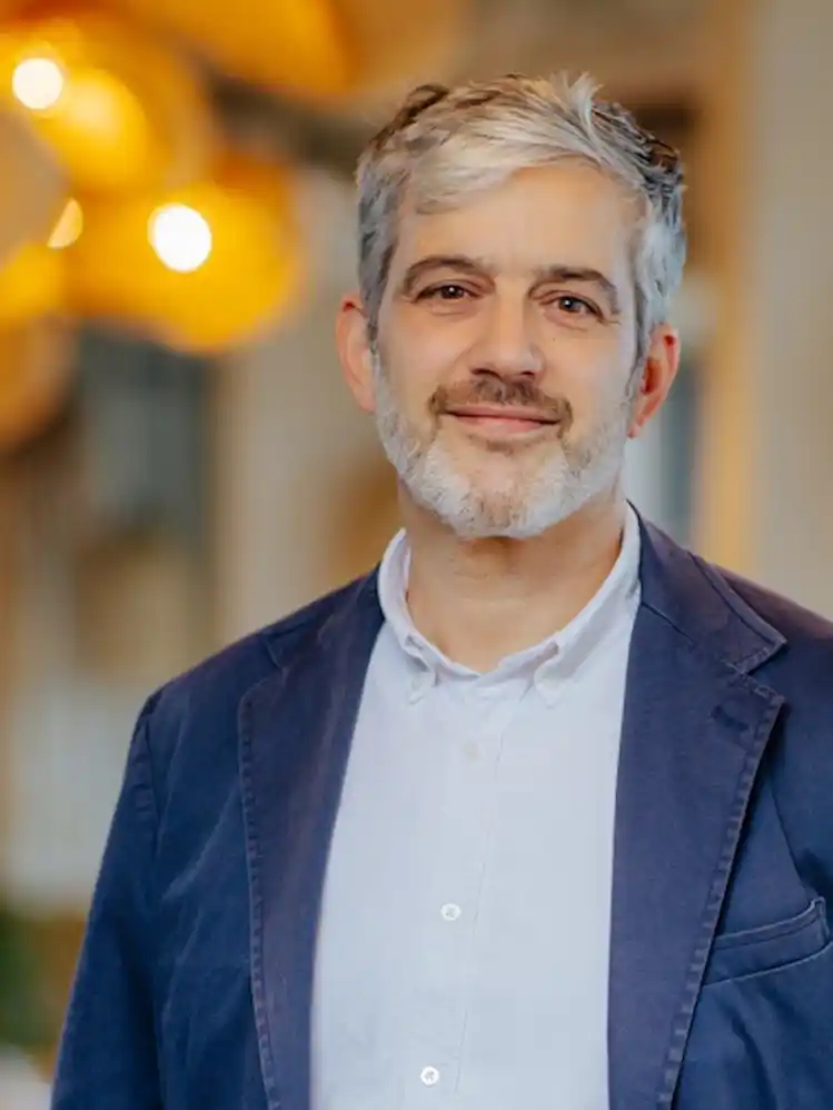 Headshot of Hugo Macedo